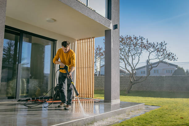 Best Building Exterior Pressure Washing in Cleveland, WI
