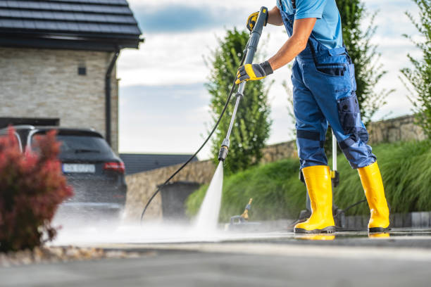 Best Vinyl Siding Pressure Washing in Cleveland, WI