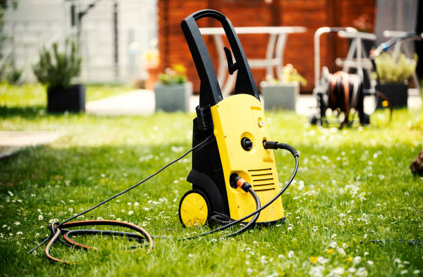 Best Pool Deck Cleaning in Cleveland, WI